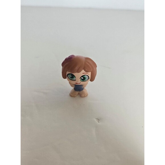 Disney Doorables Pixar Fest Ellie - Picture 1 of 3